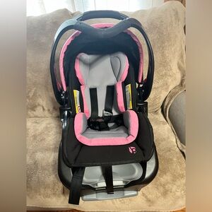 Baby Trend Infant car seat.